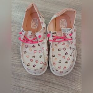 Hey Dude Kids' Heart Pattern Shoes - Pink and White